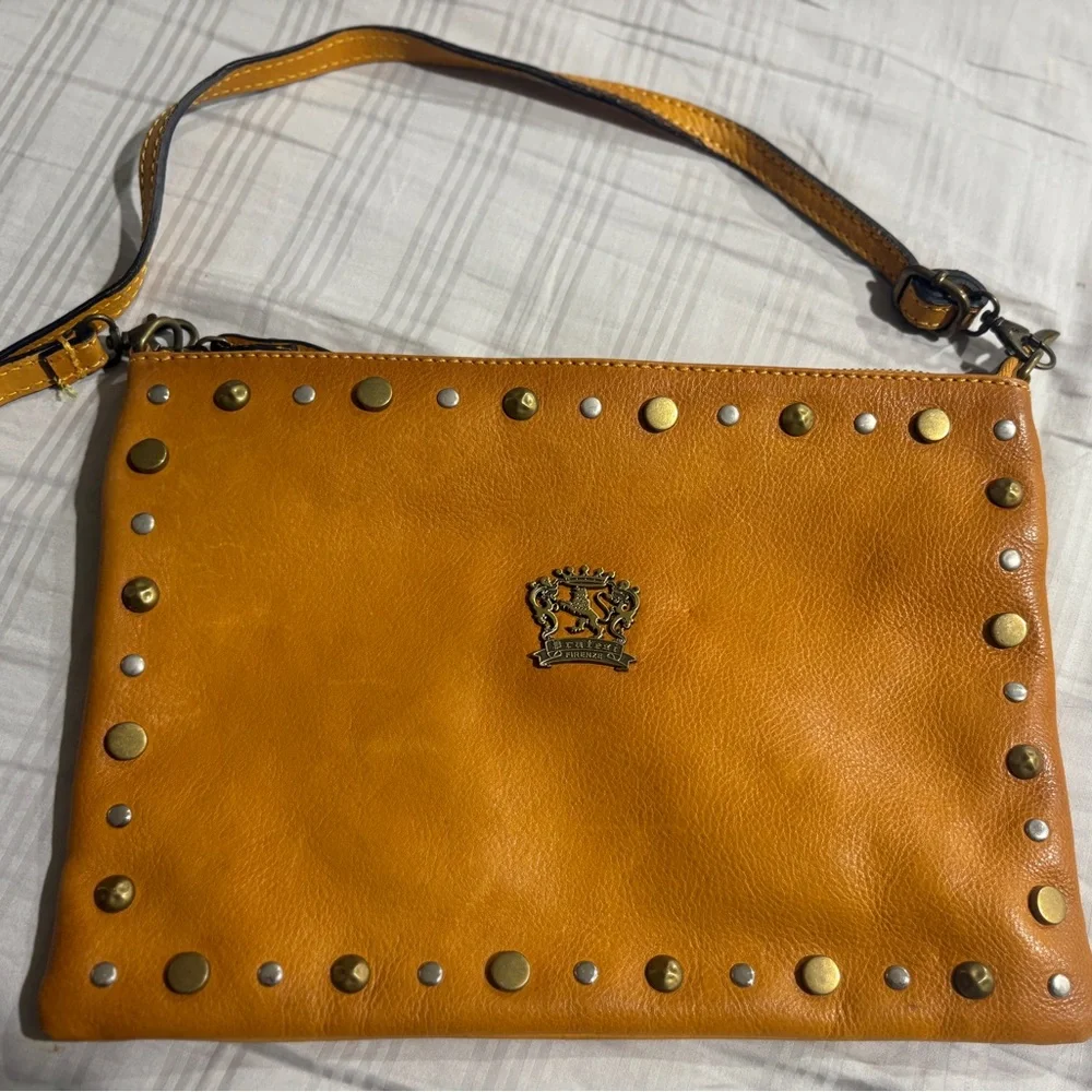 Elegant Tan Leather Clutch with Gold Studs - Picture 1 of 1